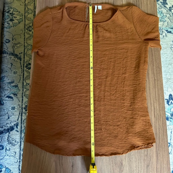 Chestnut 3/4 length sleeve blouse, cognac/rust color, lightweight, back keyhole - Picture 7 of 9